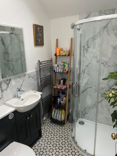 clean batrhoom